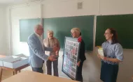 Profesor Andrzej Just podczas zebrania z pracownikami CMF.