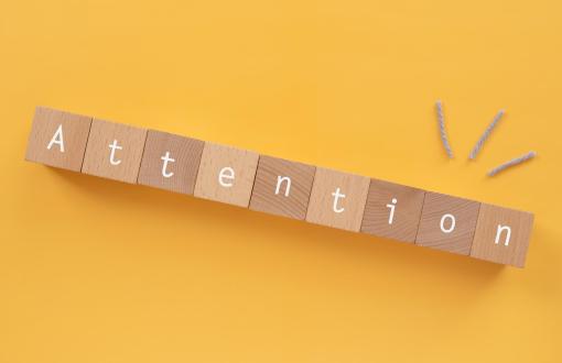 attention 